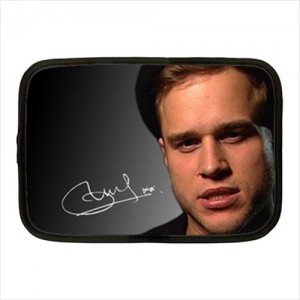 http://www.starsonstuff.com/18235-thickbox/olly-murs-10-netbook-laptop-case.jpg