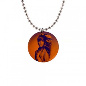 http://www.starsonstuff.com/3828-thickbox/justin-bieber-necklace.jpg