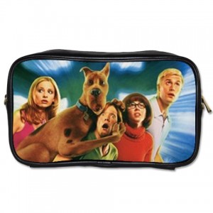 http://www.starsonstuff.com/482-561-thickbox/scooby-doo-toiletries-bag.jpg