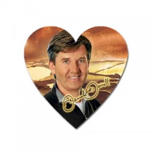 http://www.starsonstuff.com/5747-thickbox/daniel-o-donnell-signature-heart-shaped-magnet.jpg