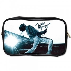 http://www.starsonstuff.com/6556-thickbox/queen-freddie-mercury-signature-toiletries-bag.jpg